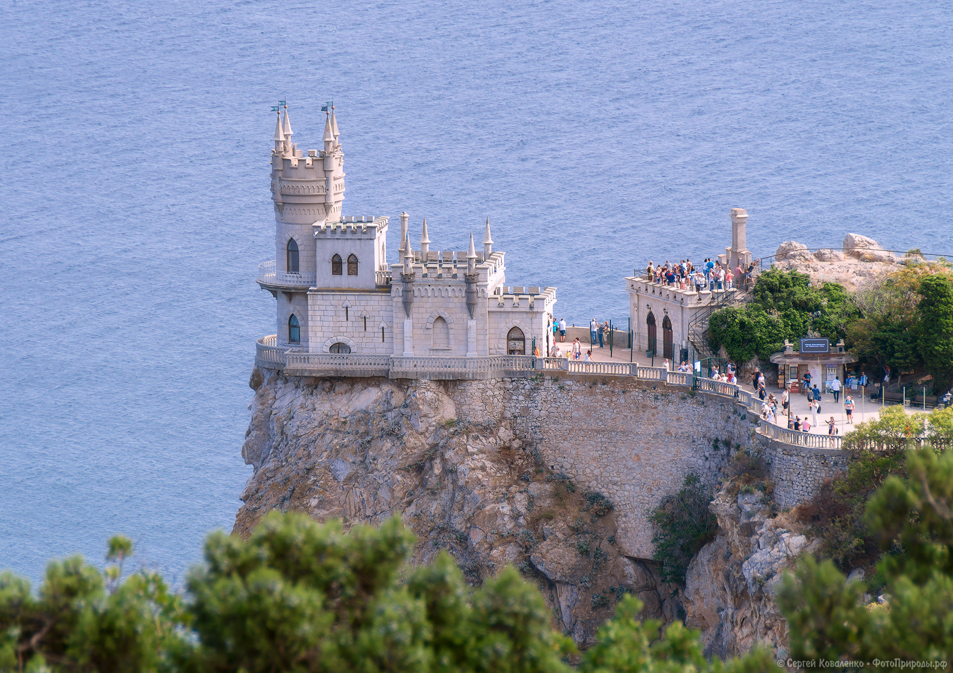 Крепость в Крыму Ласточкино гнездо